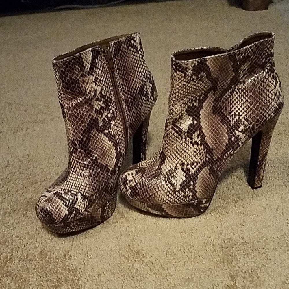 Mossimo snake print boots